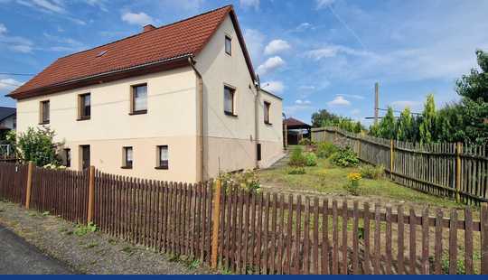 Bild von Solides Einfamilienhaus in ländlicher Idylle