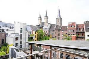 Möblierte 1,5-Zimmer-DG-Wohnung im Severinsviertel – Köln – Vorschaubild 1