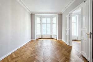 Umfassend sanierte 3,5-Zimmer-Altbauwohnung in renommierter Lage von Berlin-Mitte