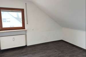3-Familienhaus in Nürnberg-Altenfurt mit zwei freien Wohnungen, zwei Garagen und Carport – Die vollständige Adresse der Immobilie erhältst du vom Anbieter., 90475 Altenfurt, Moorenbrunn, Nürnberg – Vorschaubild 15
