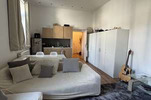 Gemütliches, vollmöbliertes 1-Zimmer-Apartment mit hohen Decken – ab 01.08. oder 15.08. verfügbar – Collenbachstraße 64, 40476 Derendorf, Düsseldorf – Vorschaubild 2