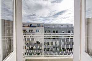 Mit Balkon in Friedrichshain: *Sonnige* BEZUGSFREIE 2-Zimmer-Gründerzeit-Wohnung + PROVISIONSFREI – Eckertstraße 17, 10249 Friedrichshain, Berlin – Vorschaubild 12