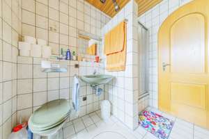 Stilvolle Stadtvilla mit Einliegerwohnung in ruhiger Lage im Ingolstädter Norden – Die vollständige Adresse der Immobilie erhältst du vom Anbieter., 85055 Nordost, Ingolstadt – Vorschaubild 16
