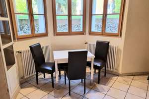Geschmackvolle, neuwertig möblierte Wohnung m. Wohnbereich, EBK u. sep . Bad in Vörstetten – Die vollständige Adresse der Immobilie erhältst du vom Anbieter., 79279 Vörstetten – Vorschaubild 2