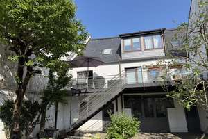 Maisonette im Loftstil mit Terrasse in ruhigem Hinterhofensemble