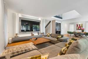 Villa der Luxusklasse: Wohnen, wo Hamburg atmet – Die vollständige Adresse der Immobilie erhältst du vom Anbieter., 25474 Ellerbek – Vorschaubild 3
