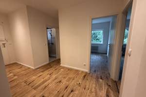 Stilvoll sanierte, bezugsfreie 3-Zimmer-Eigentumswohnung mit Garagenstellplatz in Berlin-Steglitz – Kaulbachstraße 4, 12247 Lankwitz, Berlin – Vorschaubild 3