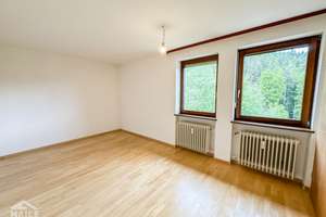 Vielseitig nutzbares und sehr gepflegtes 1-3 Familienhaus mit unverbaubarer Aussicht. – Rohrbacherstr 16, 78098 Triberg im Schwarzwald – Vorschaubild 11