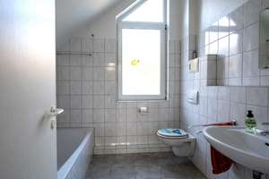 Gemütliches Reihenendhaus am Waldrand gelegen - mit Balkon, Terrasse, Garten und  2 Garagen – Die vollständige Adresse der Immobilie erhältst du vom Anbieter., 65520 Bad Camberg – Vorschaubild 15