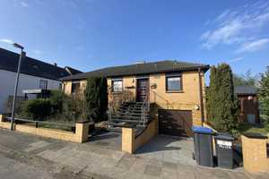 +++ Keine Maklergebühr: Einfamilienhaus mit Wintergarten, Carport, EBK, Garage und Garten +++ – Schmiedeweg 2, 38442 Wolfsburg – Vorschaubild 1