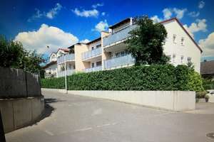 *** TOP 2-ZKB-DG-Wohnung mit großem SW-Balkon mit EBK im Niedrigenergiehaus in Mainz-Bretzenheim***