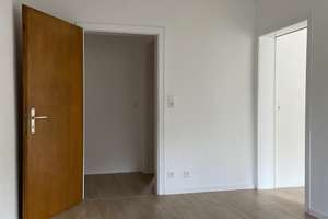 *** Stilvoll sanierte Wohnung in DG *** – Gronaustr. 46, 42285 Barmen, Wuppertal – Vorschaubild 16