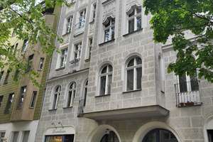 Sonnige bezugsfreie renovierte Altbau-Perle in begehrter Wilmersdorfer Lage – Die vollständige Adresse der Immobilie erhältst du vom Anbieter., 10715 Wilmersdorf, Berlin – Vorschaubild 2