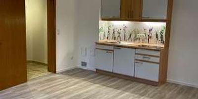 Frisch renoviertes 1-Zimmer-Apartment in angenehmer Lage (nur 2. Wohnsitz/Berufspendler)