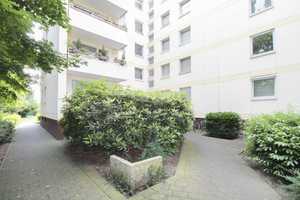 Preisreduktion!  Vermietete Wohnung mit Balkon und TG-Stellplatz – Bremen – Vorschaubild 2