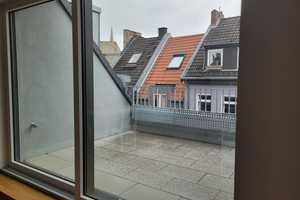 Neuwertige, voll-klimatisierte 4-Zimmer-Penthouse-Wohnung in zentraler Lage von privat – Köln – Vorschaubild 5