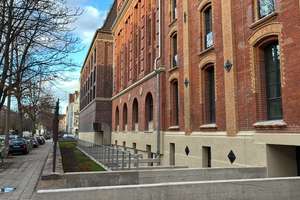 3 Zimmer Wohnung im Industriedenkmal mit EBK und Parkett