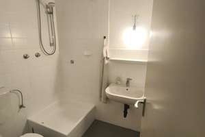 helles 1 Zimmer Appartement in Rheinnähe – Tenktererstraße 2, 50679 Deutz, Köln – Vorschaubild 5