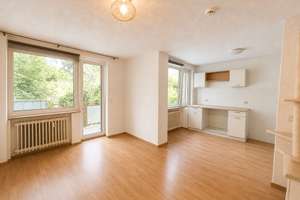 LEERE 2 ZI WOHNUNG MIT BALKON - HOCHPARTERRE