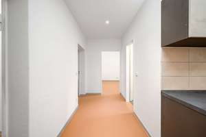 Modernisiert & Bezugsfrei: 3-Zimmer Wohnung mit Balkon & Lift an der Deutschen Oper – Die vollständige Adresse der Immobilie erhältst du vom Anbieter., 10585 Charlottenburg, Berlin – Vorschaubild 3