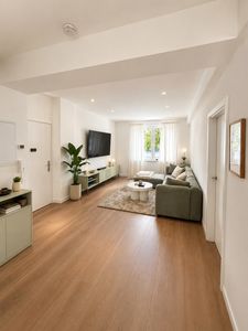 Kernsaniert & luxuriös teilmöbliert: 70 m² Design-Apartment mit italienischem Terrazzo, Derendorf
