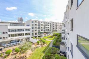 Sonnendurchflutetes Wohnambiente mit Loggia und Designbad im Maybach-Quartier – Maybachstraße 27, 70469 Bahnhof Feuerbach, Stuttgart – Vorschaubild 2