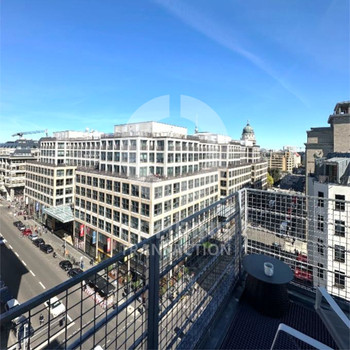 City-Offices mit Pkw-Stellplätzen. combine Transaction.