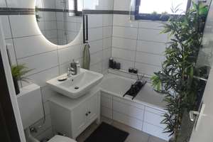 Wohnen in begehrter Lage: Architektonisches Highlight mit Garten und Kamin! – Die vollständige Adresse der Immobilie erhältst du vom Anbieter., 60388 Bergen-Enkheim, Frankfurt am Main – Vorschaubild 8