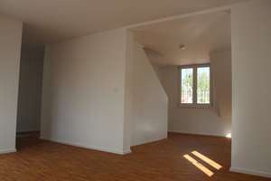 Stilvolle Dachgeschoss-Maisonette in ruhiger Lage: 2,5-Zimmer in Neu-Ulm, Weststadt – Die vollständige Adresse der Immobilie erhältst du vom Anbieter., 89231 Neu-Ulm – Vorschaubild 3