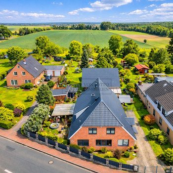 WOW! 2.500 m² Grundstück + Mehrgenerationenhaus