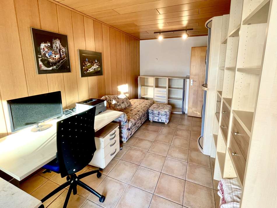 H4863 - 06 - Bürozimmer