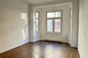 Schöne 3-Raumwohnung in Stadtfeld mit Balkon!