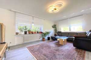 *** Heilbronner Osten ! Dreifamilienhaus mit ELW. plus Doppelgarage *** – Heilbronn – Vorschaubild 2