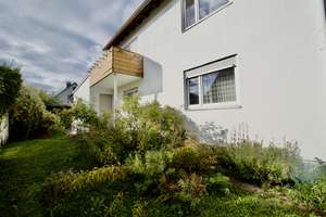 Ein Haus für die ganze Familie mit Nebengebäuden auf sonnigem Grundstück!