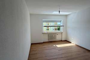 Viel Platz für den Alltag: 4,5-Zimmer-Wohnung in Regensburg – Roter-Brach-Weg 87, 93049 Westenviertel, Regensburg – Vorschaubild 9