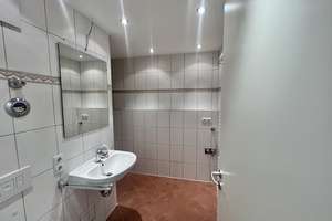 Moderne, sonnige 4-Zi.-Wohnung mit Balkon und 2 Loggien, ruhige Lage am Waldrand mit Grünblick. – Die vollständige Adresse der Immobilie erhältst du vom Anbieter., 81377 Großhadern, München – Vorschaubild 17