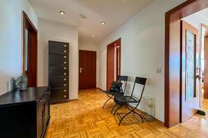 Urdenbach: Attraktive Wohnung für Eigennutzer & Anleger – zentral, sonnig, gepflegt. – Die vollständige Adresse der Immobilie erhältst du vom Anbieter., 40593 Urdenbach, Düsseldorf – Vorschaubild 2