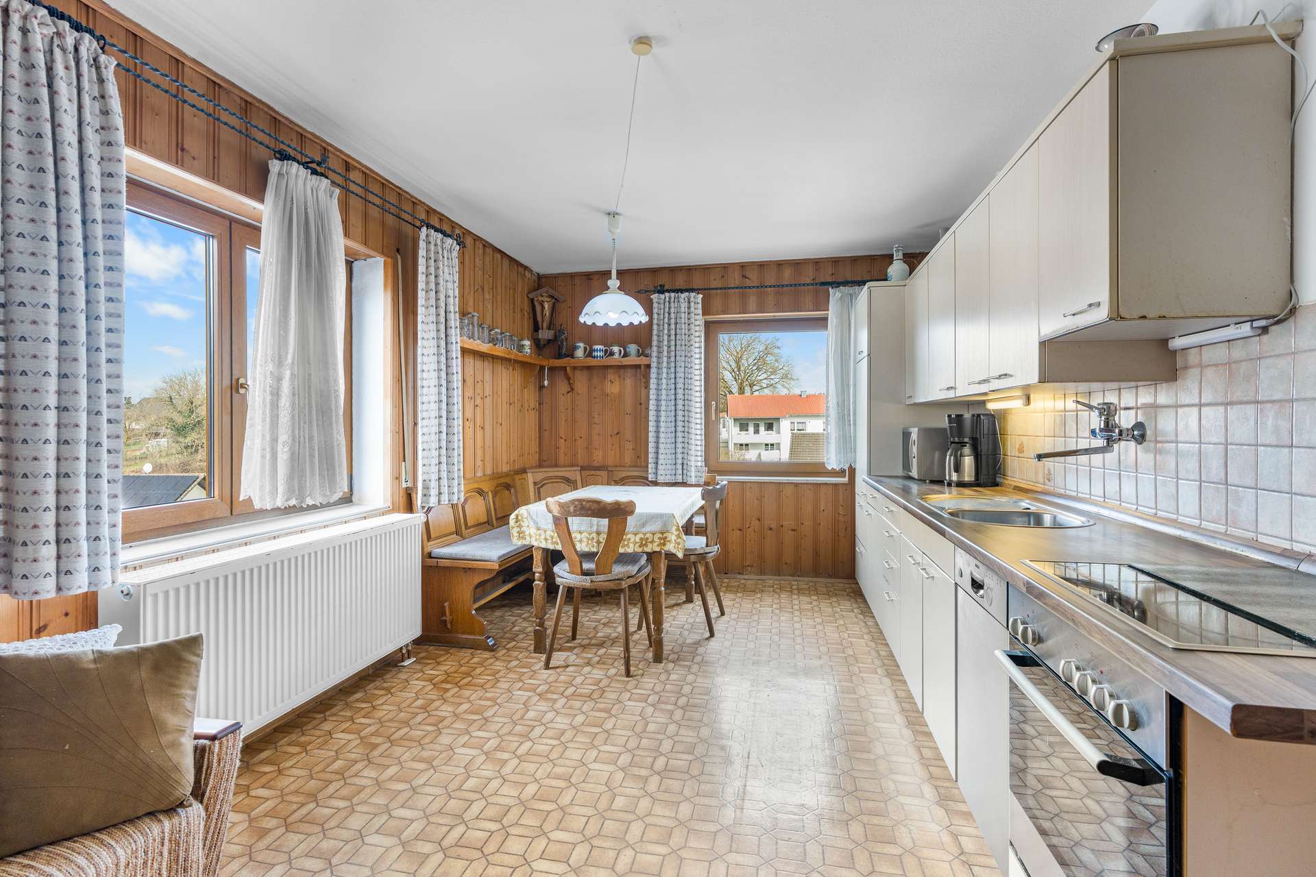 Immobilie in Mengkofen - ***Charmantes Einfamilienhaus mit Potenzial in ruhiger Lage*** - Bild 9