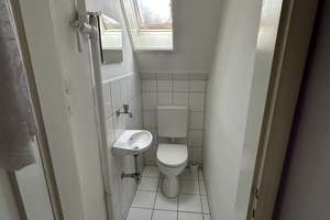 5-Zimmer Dachgeschosswohnung in Stuttgart-Obertürkheim zu vermieten-86qm – Mörgelenstraße 14, 70329 Obertürkheim (Ortsteil), Stuttgart – Vorschaubild 7