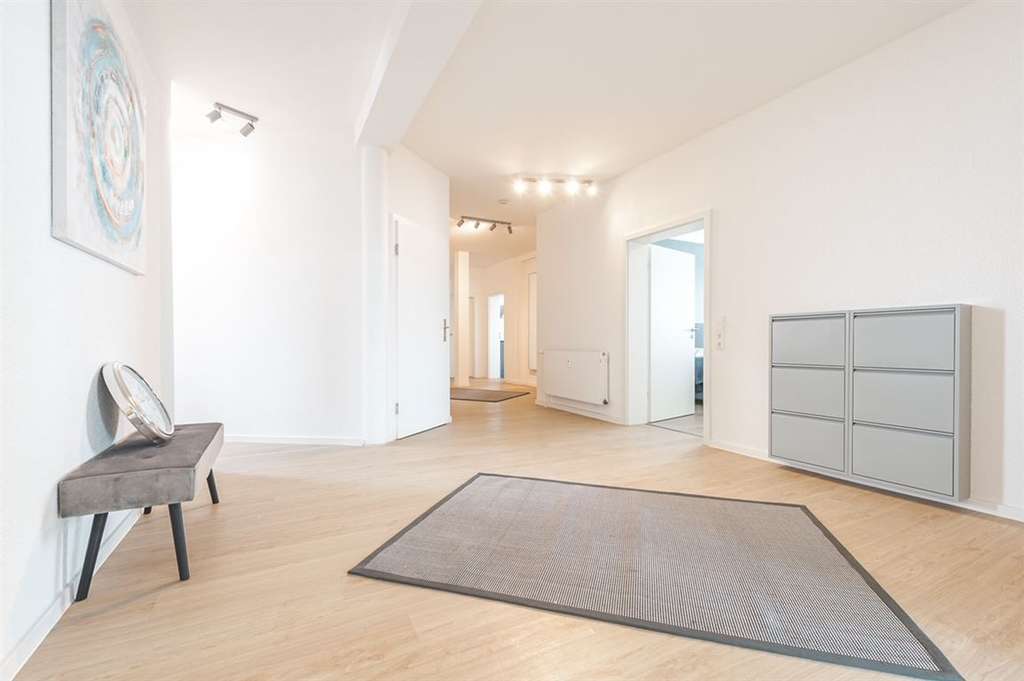 Immobilie in Aichtal - Großzügige 5-Zimmer-Wohnung – renditestarkes Investment mit vielseitigen Vermietungsmöglichkeiten - Bild 2