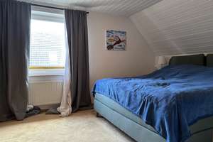 Solides Einfamilienhaus mit Garage in ruhiger, zentrumsnaher Lage in Niebüll – Die vollständige Adresse der Immobilie erhältst du vom Anbieter., 25899 Niebüll – Vorschaubild 12