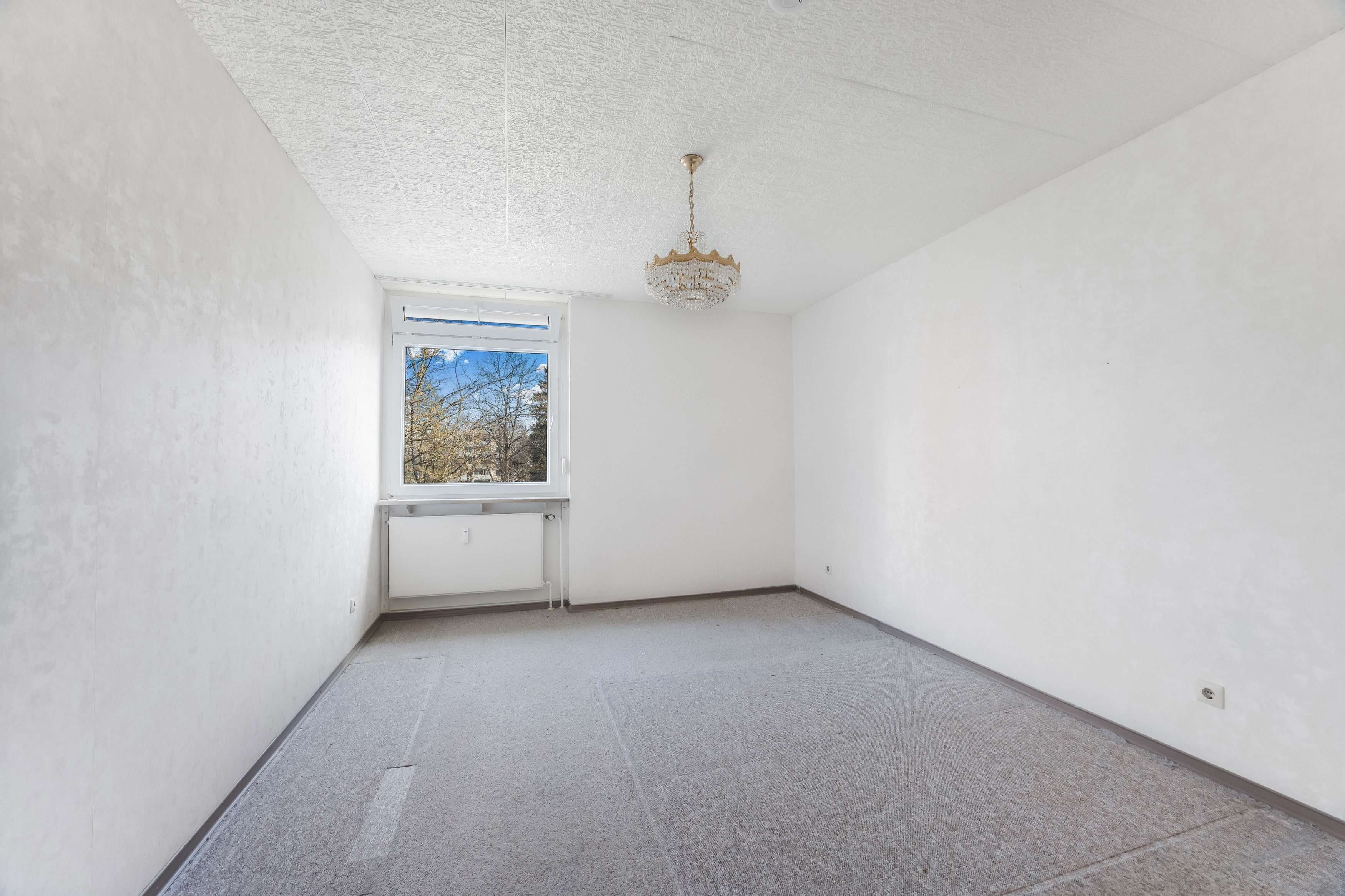 Renovierungsbedürftige 3-Zimmer-Etagenwohnung im gepflegten Gemeinschaftseigentum ohne Aufzug!, München – Bild 4