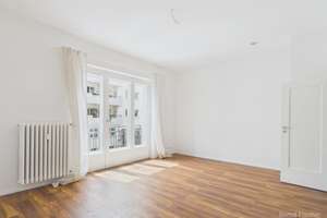 3 Zimmer Küche Bad bezugsfrei und saniert