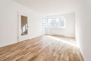 Wohnung mit Balkon am Ruhwaldpark – Spandauer Damm 217, 14052 Westend, Berlin – Vorschaubild 2