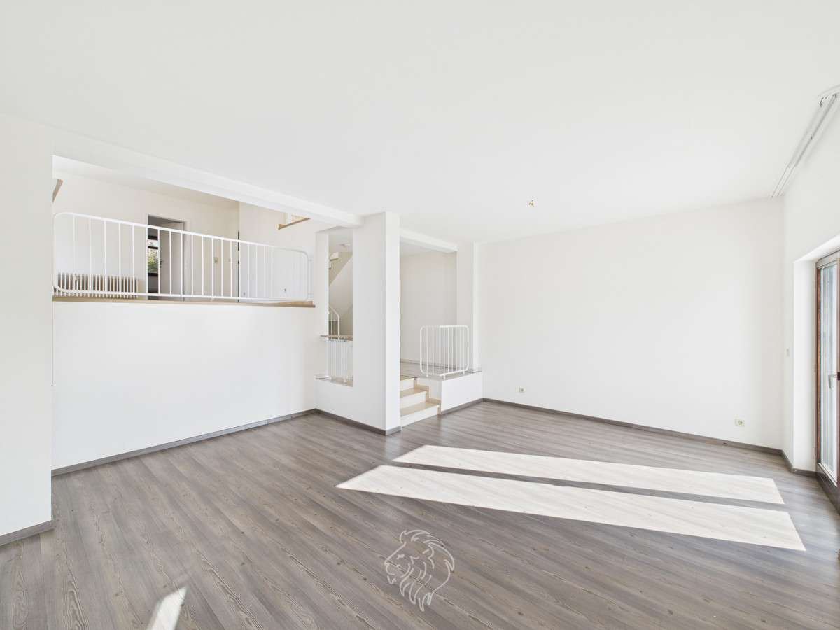 Immobilie in Veitshöchheim - Moderne Doppelhaushälfte mit Blick auf Veitshöchheim - Bild 5