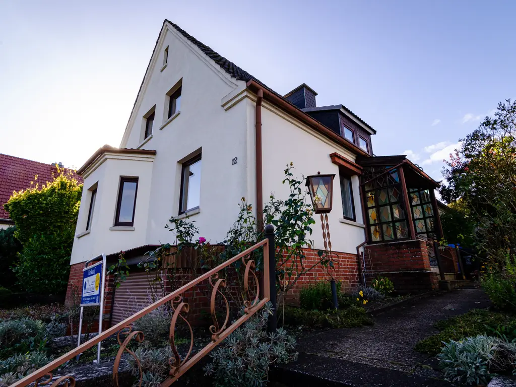 Einfamilienhaus in traumhafter Siedlungslage mit Garten und unverbautem Blick zu verkaufen