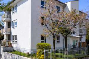 Investieren in Dresden-Blasewitz: Vermietete Wohnung mit Balkon und TG-Stellplatz