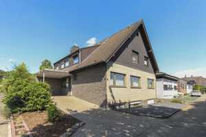 Eigenheim mit Refinanzierung: Zweifamilienhaus mit Südgarten in Krefeld-Traar – Krefeld – Vorschaubild 1