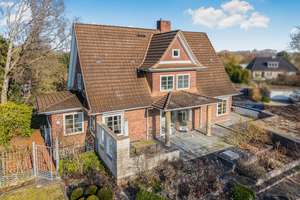 Villa mit Einliegerwohnung in Molfsee – Die vollständige Adresse der Immobilie erhältst du vom Anbieter., 24113 Molfsee – Vorschaubild 2