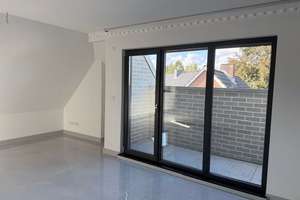 Stilvolle, exklusive 2-Zi-Dachgeschosswohnung mit Balkon und Stellplatz in bevorzugter ruhiger Lage – Die vollständige Adresse der Immobilie erhältst du vom Anbieter., 23570 Travemünde, Lübeck – Vorschaubild 2